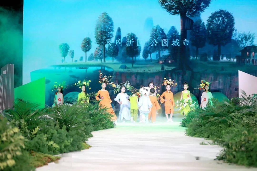 上厕所中途冲水好吗？